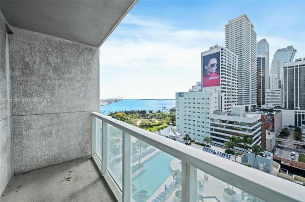 244 BISCAYNE BLVD #1609, MIAMI, FL 33132