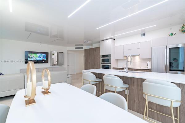 17555 ATLANTIC BLVD #508, SUNNY ISLES BEACH, FL 33160