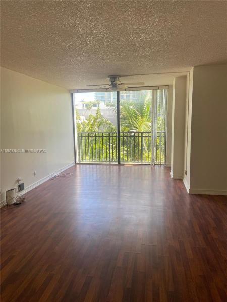 16909 N BAY RD #415, SUNNY ISLES BEACH, FL 33160