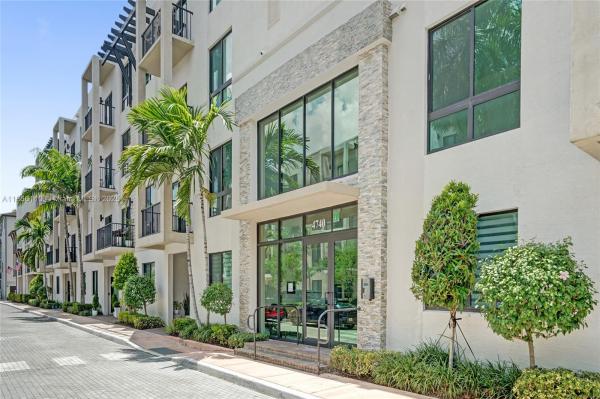 URBANA AT THE RESIDENCES