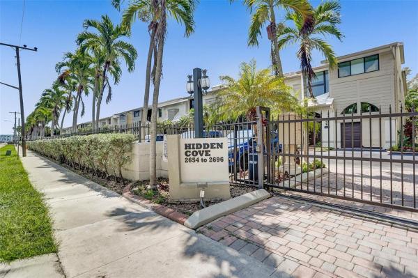 HIDDEN COVE TOWNHOUSES