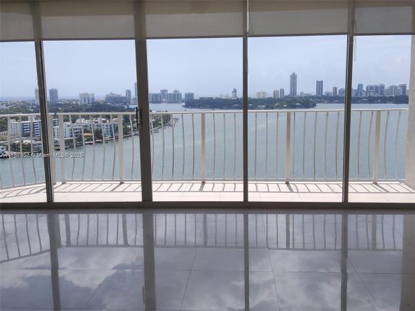 THE GRANDVIEW PALACE COND