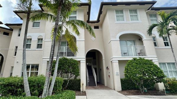 ST MORITZ AT DORAL CONDO