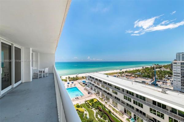 THE CARRIAGE HOUSE CONDO