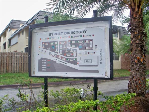 KENDALE LK TOWNHOUSE COND