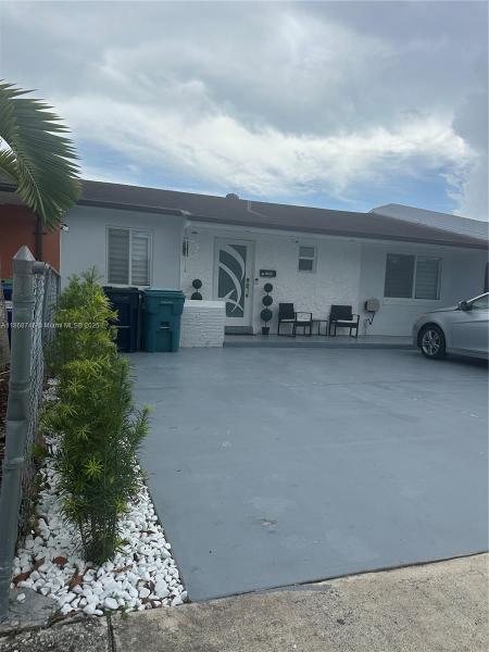 ROYALE GREEN TOWNHOUSE