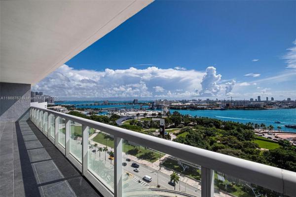 50 BISCAYNE CONDO