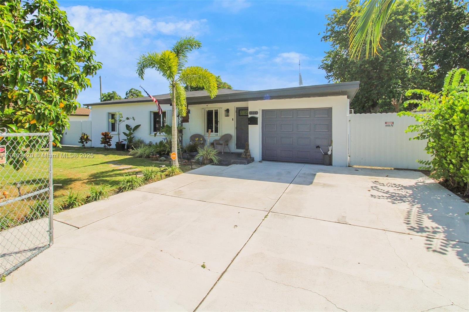 RICHMOND HEIGHTS - фото