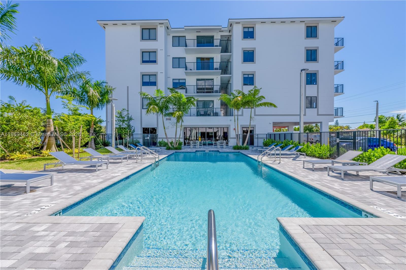 Multi Family - фото