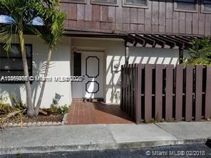 WOODSCAPE TOWNHOMES CONDO - фото