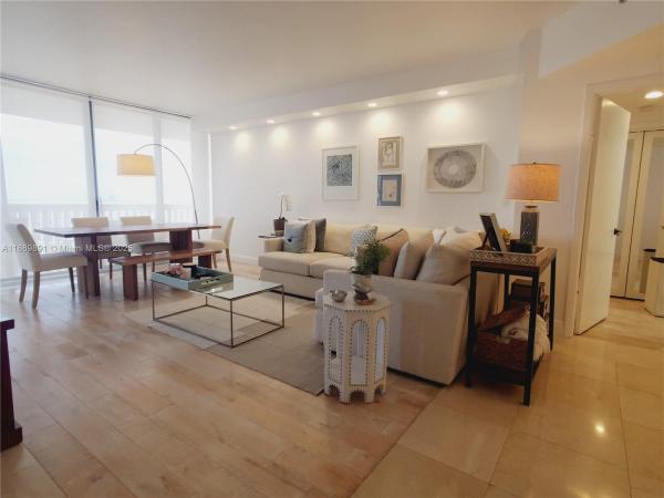 2000 ISL BLVD WILLIAMS IS