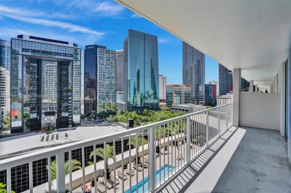 VUE AT BRICKELL CONDO