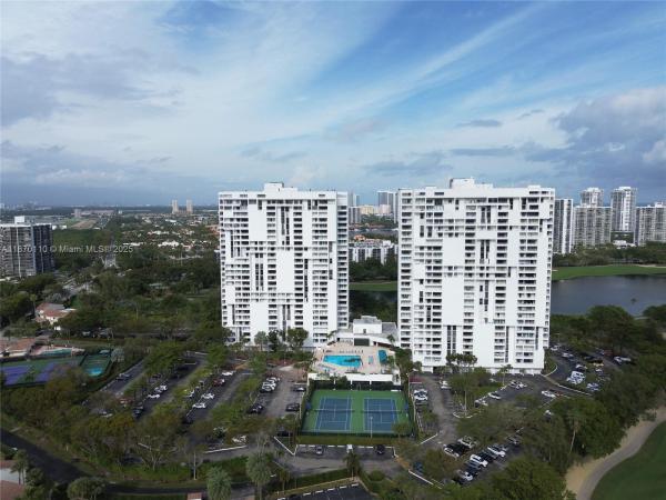 DELVISTA TOWERS CONDO