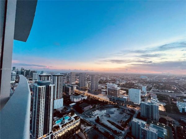 851 NE 1ST AVE #5004, MIAMI, FL 33132