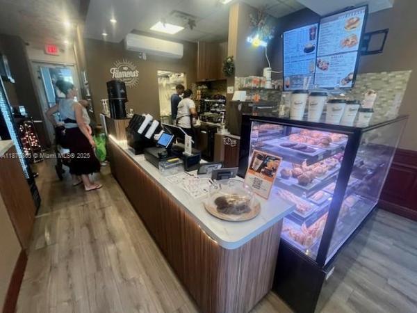 19370 COLLINS AVE #217, SUNNY ISLES BEACH, FL 33160