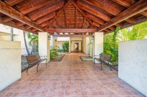 KENLAND BEND NORTH CONDO