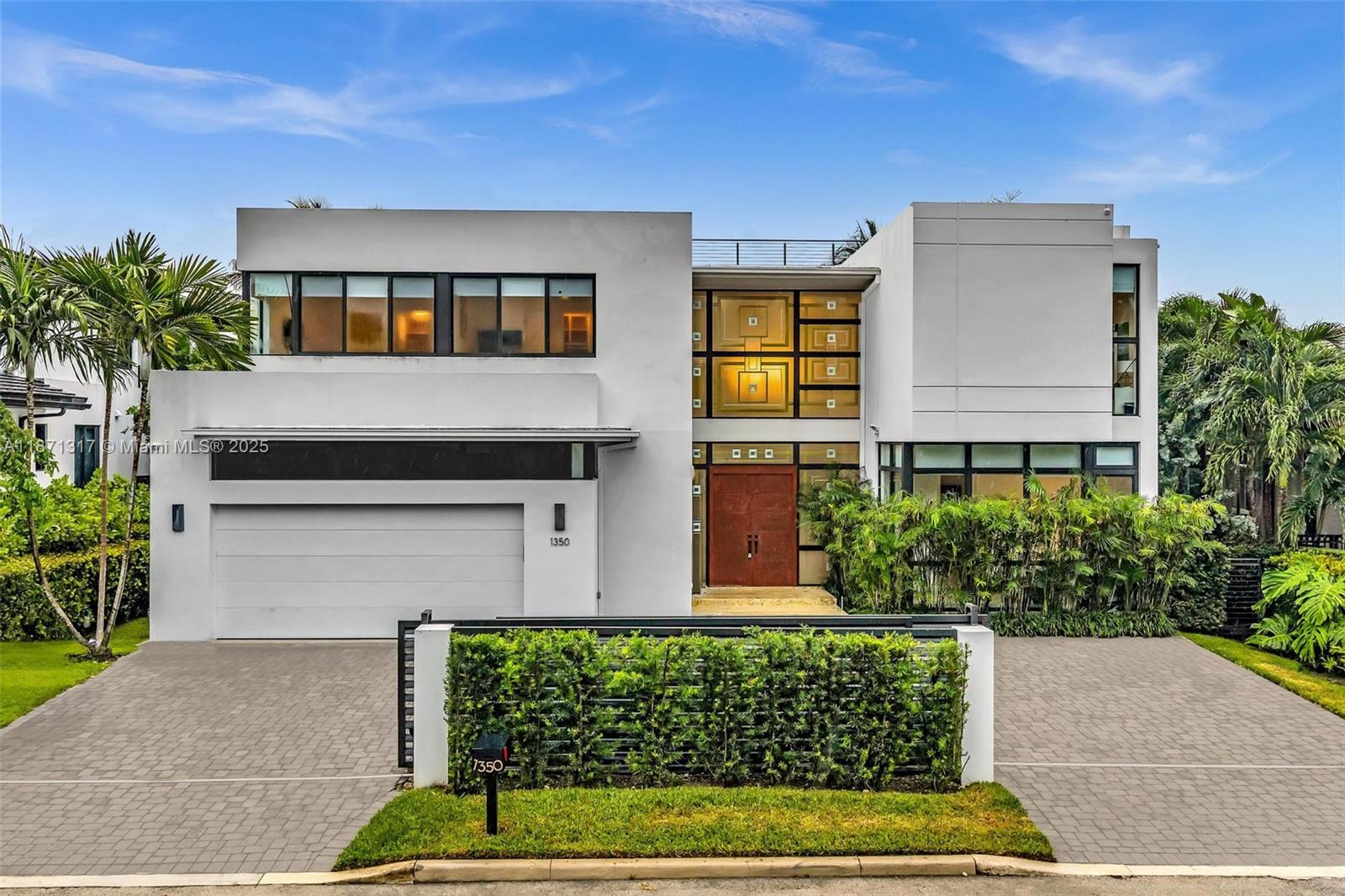 BAY HARBOR ISLAND - фото