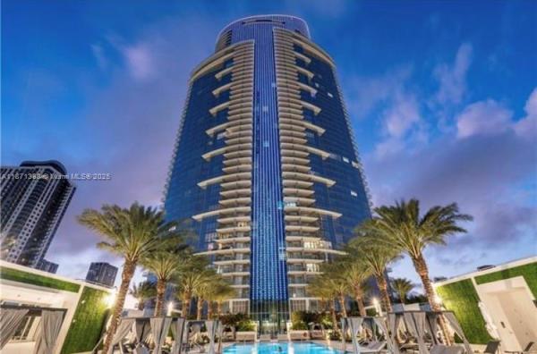 851 NE 1ST AVE #502, MIAMI, FL 33132