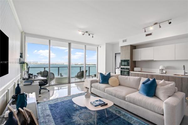 BISCAYNE BEACH CONDO