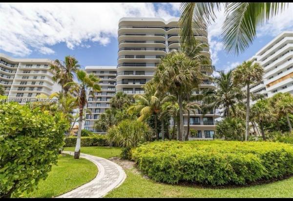 CHAMPLAIN TOWERS NORTH