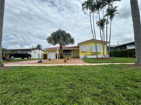 HOLLYWOOD HEIGHTS ADD SEC