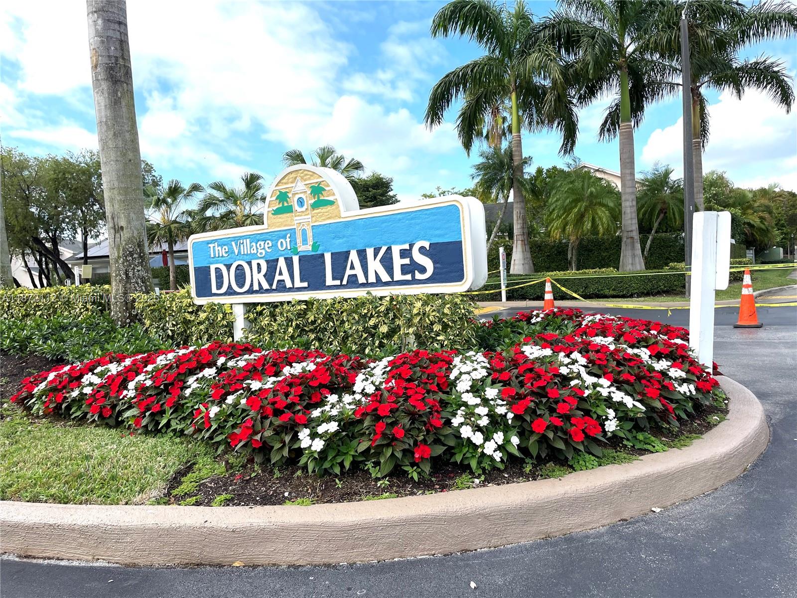 DORAL LAKES - фото