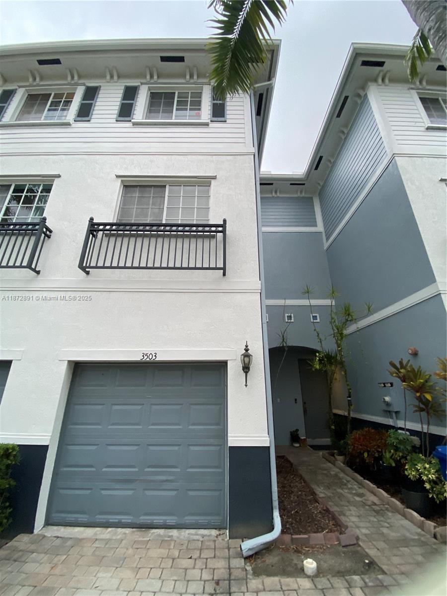 GEORGETOWN - фото