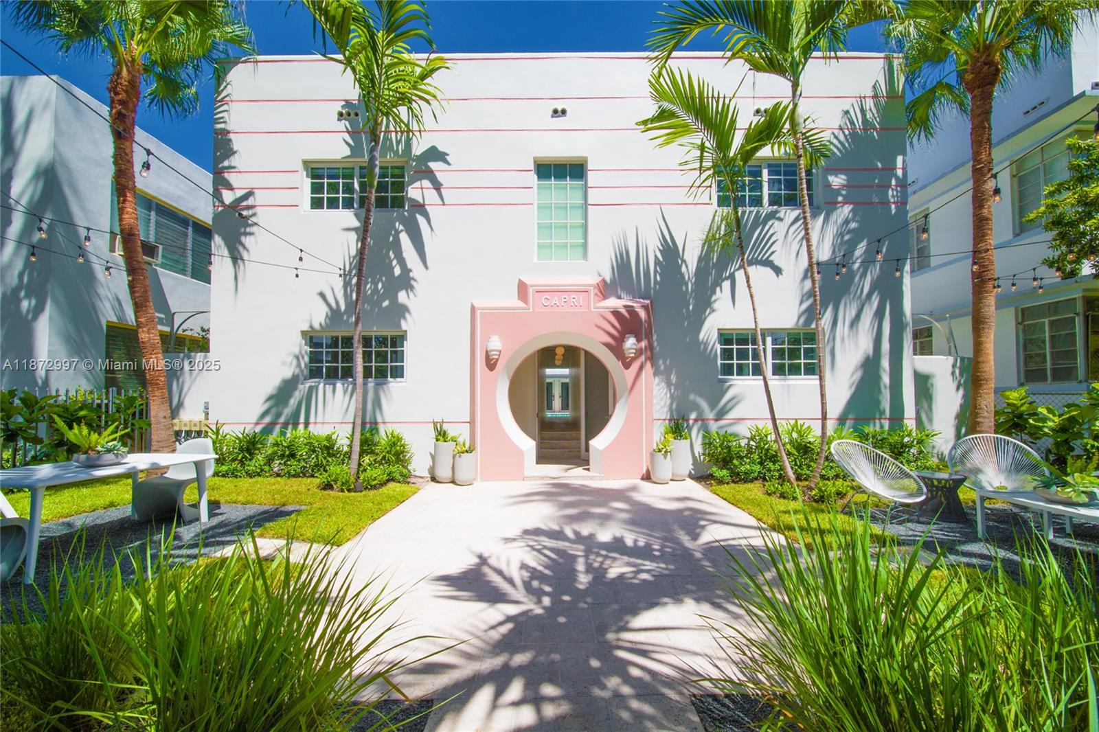 CAPRI CONDO - фото