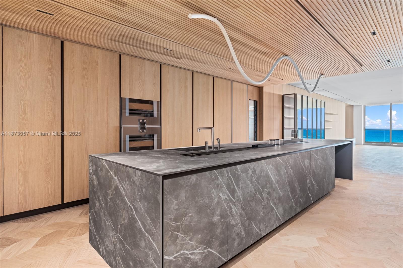 Fendi Chateau - фото