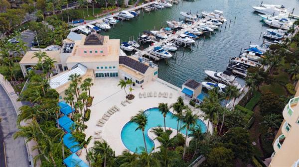AVENTURA MARINA ONE