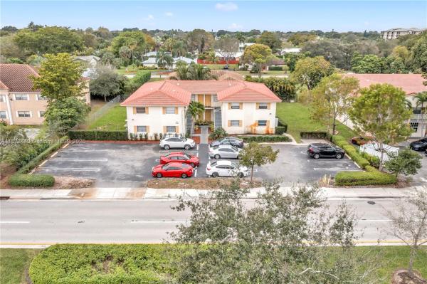 VILLAS AT CORAL SPRINGS