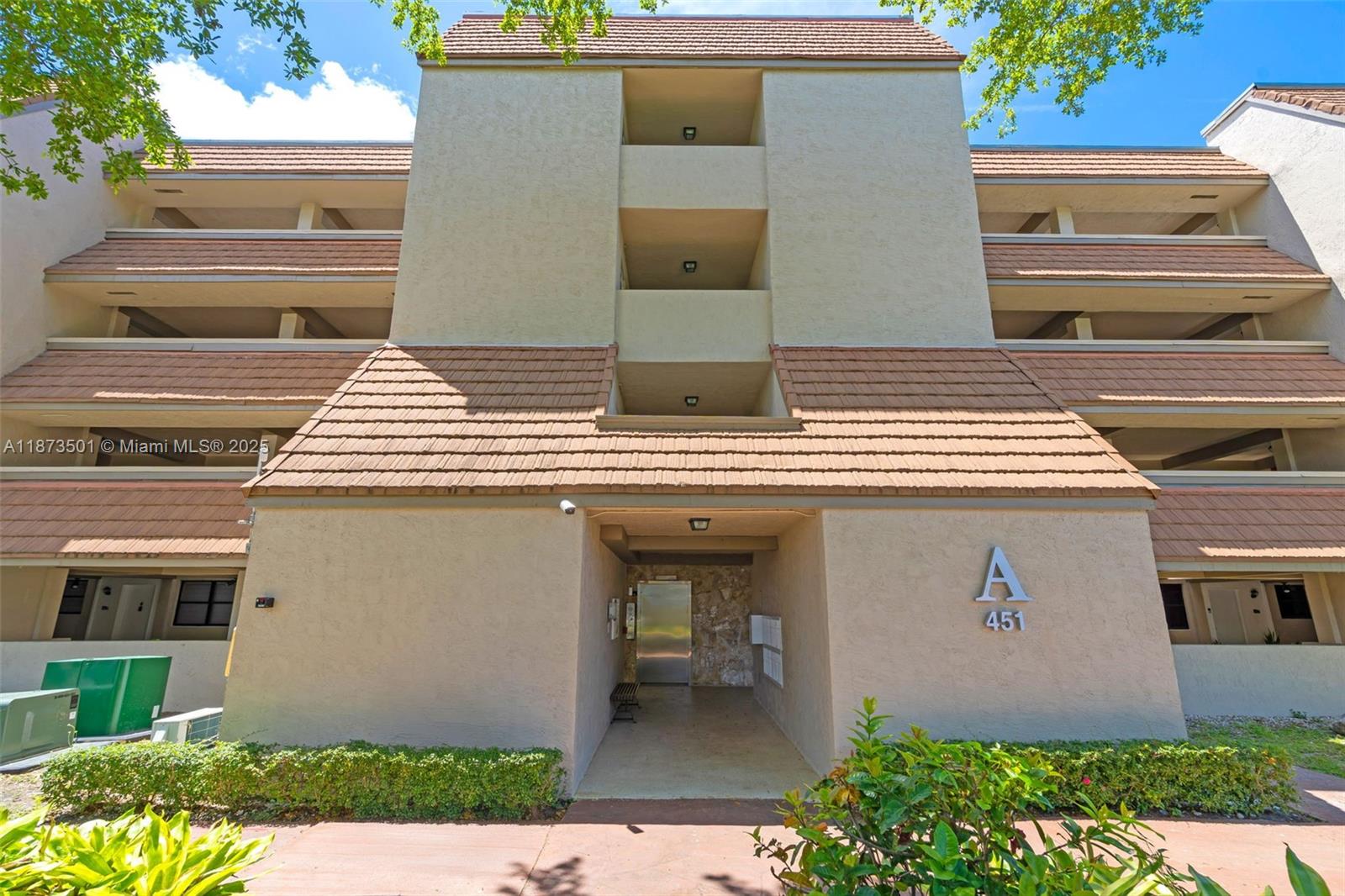 SUMMERTREE VILG CALIF CL - фото