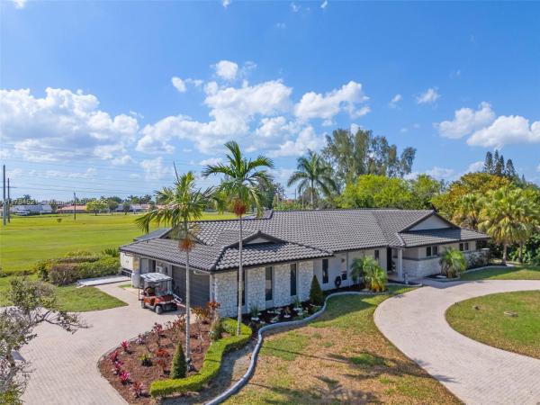 COUNTRY CLUB OF MIAMI EST