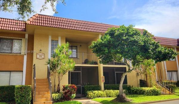 RACQUET CLUB APARTMENTS A