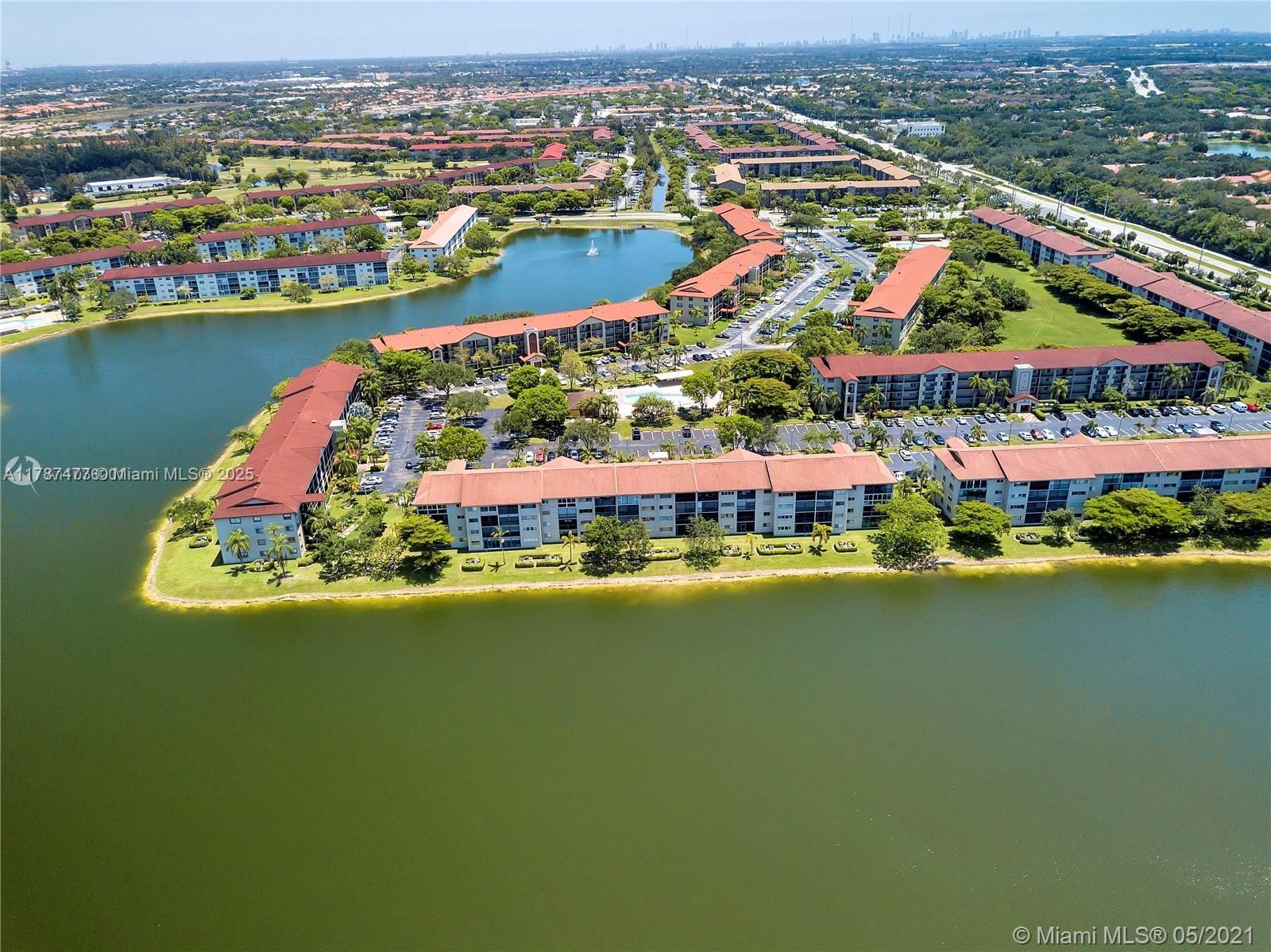 PLYMOUTH AT CENTURY VILLA - фото