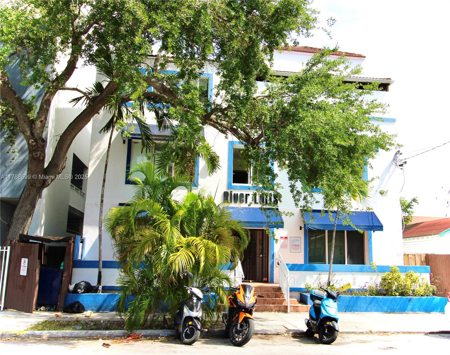 River Lofts - фото