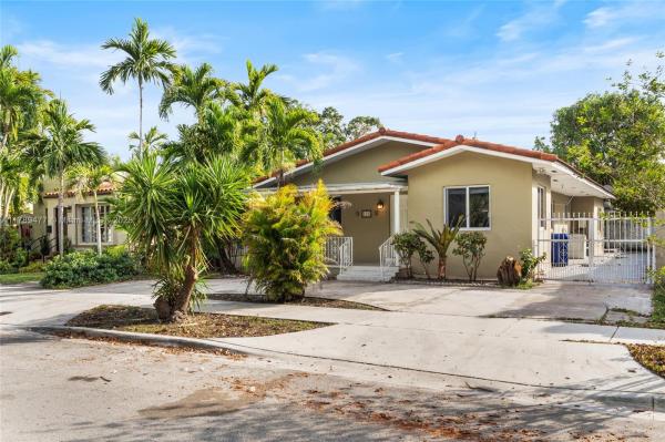 BRICKELL HAMMOCK UNIT NO