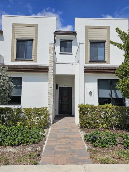 VIA VENTURA NEIGHBORHOOD