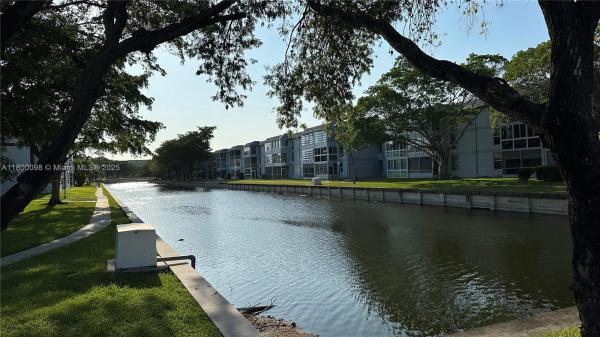 SANDS POINT CONDOMINIUM