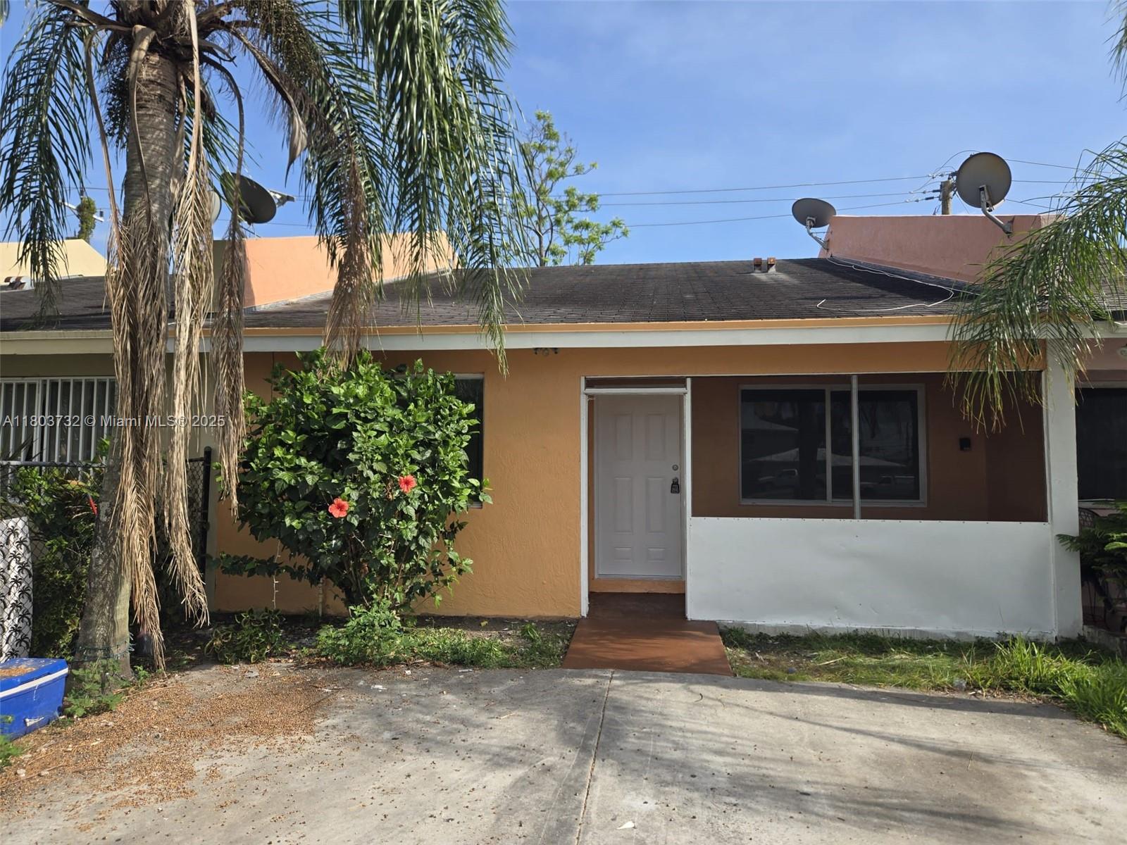 M & B SUB - фото