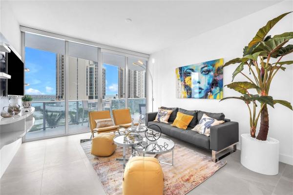 17550 COLLINS AVE #603, SUNNY ISLES BEACH, FL 33160