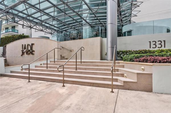 Jade Residences at Bricke