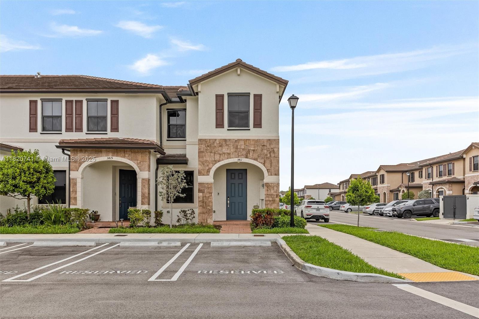 AQUABELLA - фото