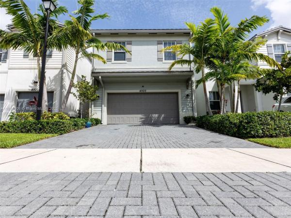 TRAILS AT CENTRAL PARC