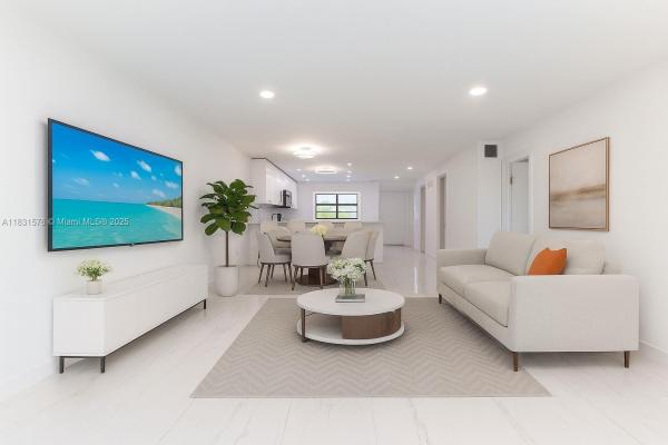 FAIRWAYS OF BOCA LAGO