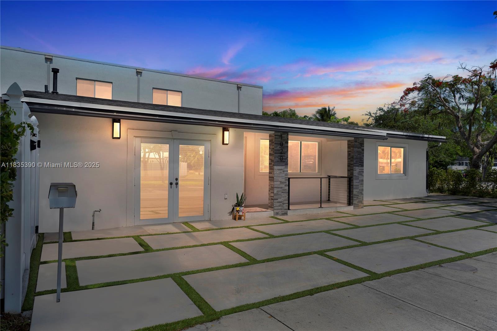 LAUDERDALE - фото