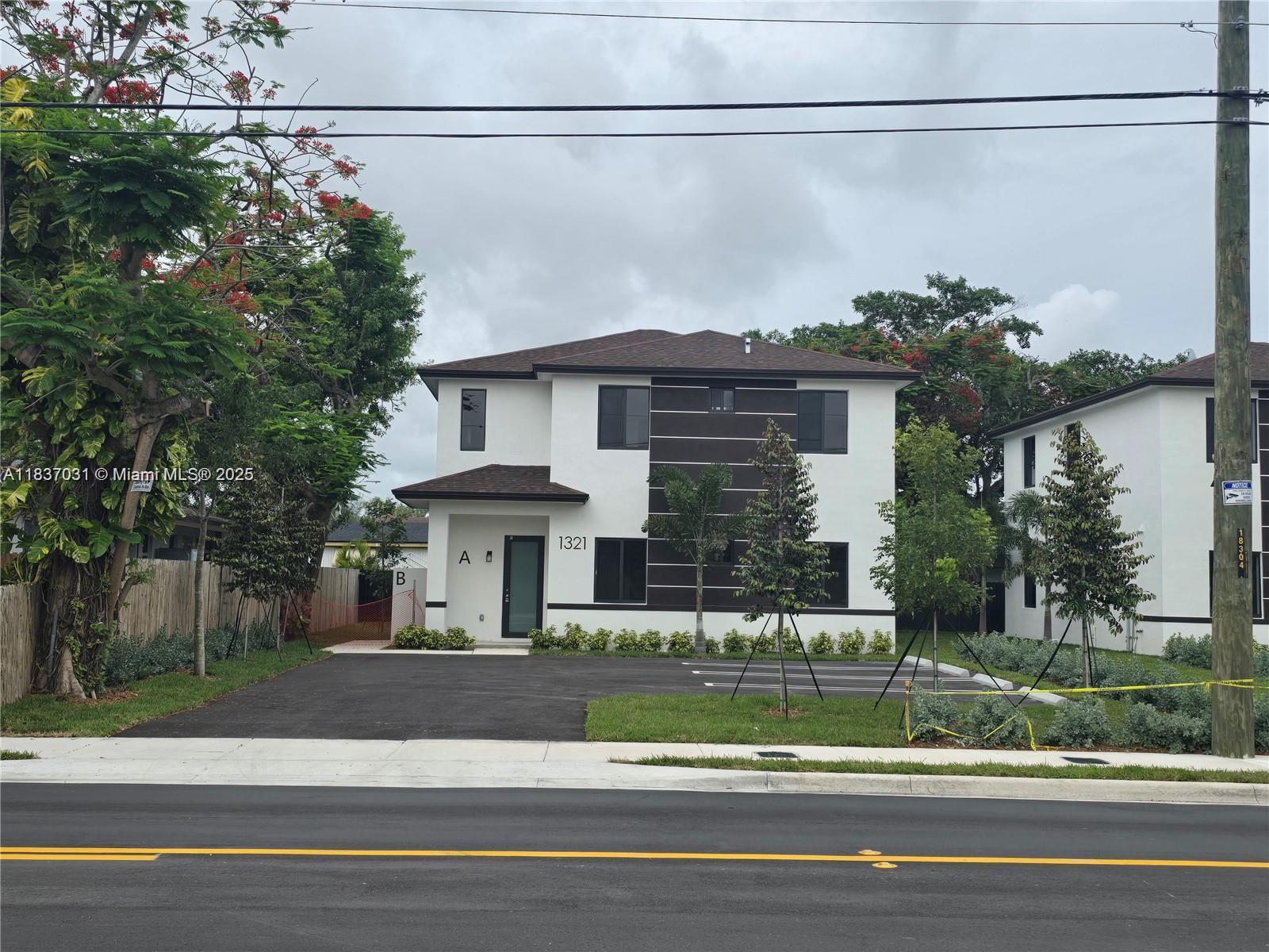 WASHINGTON PARK - фото