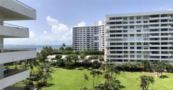 KEY BISCAYNE COMMODORE CL