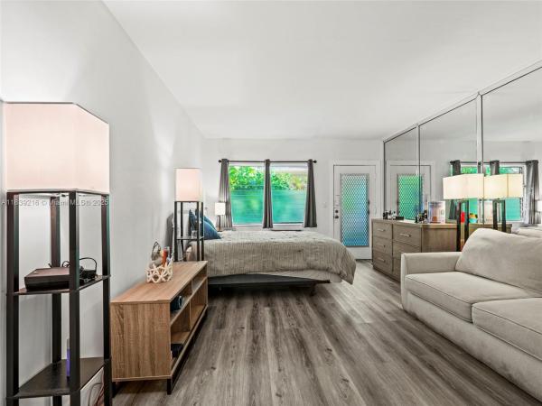 Penn Eleven Condominiums