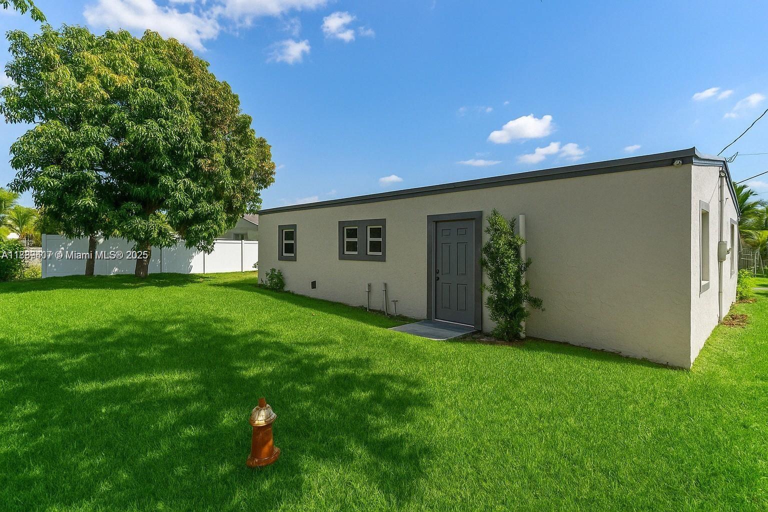 DELRAY TOWN OF - фото